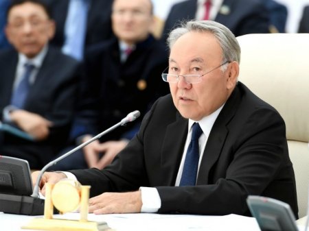 Назарбаев: Біз өз президентімізді құрметтесек, мықты мемлекет боламыз