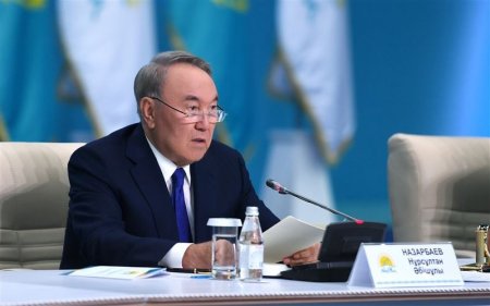 "Бір күн ерте кеткен дұрыс": Назарбаев Мәсімовке отставкаға кететінін қалай айтқан