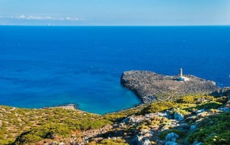Грекия аралы өз тұрғындарына ай сайын 500 еуро төлейді