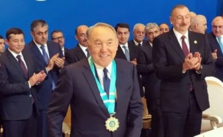 Назарбаев Түркі әлемінің Жоғары Орденімен марапатталды