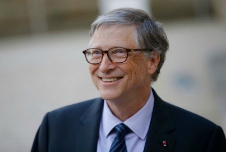 Билл Гейтс адамдарды чиптеу туралы айыптауларға жауап берді