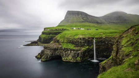 Исландия вакцина алғандар үшін шекарасын ашты