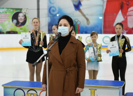 Гүлшара Әбдіқалықова республикалық турнирдің жеңімпаздарын марапаттады