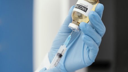Арменияда вакцина салдырған шетелдіктен ПТР-тест талап етілмейді