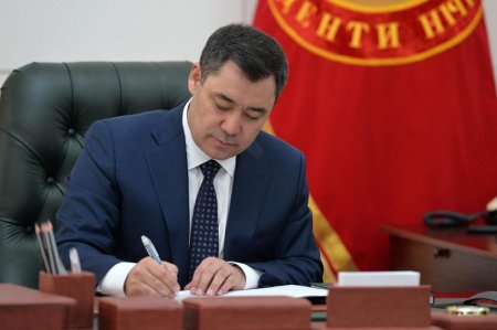 Қырғызстан Президенті Үкіметті отставкаға жіберу туралы Жарлыққа қол қойды
