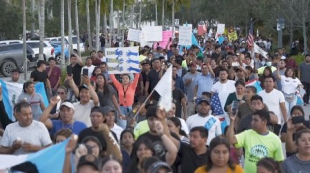 Флорида штатында иммигранттар ереуілге шықты