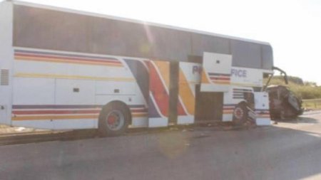 Қызылорда облысында жолаушылар автобусы жол апатына ұшырады
