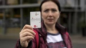 Германия босқындар үшін төлем карталарын енгізеді