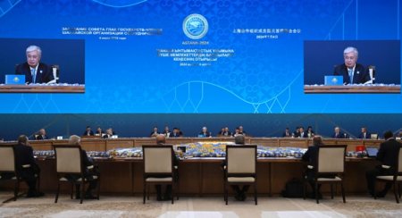 Президент Қасым-Жомарт Тоқаев ШЫҰ-ға мүше мемлекеттер басшылары кеңесінің отырысында сөз сөйледі