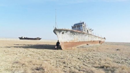 Арал теңізі табанындағы алып кемелерді кім алып кетті?