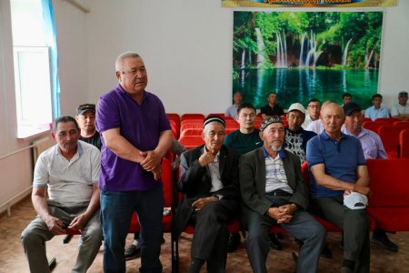 Қаратереңде өзекті мәселелер шешімін тауып келеді
