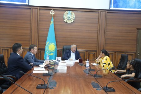 Аудан әкімі азаматтарды жеке қабылдады