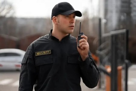 Қазақстанда мектеп күзетшілеріне қару ұстауға рұқсат етіледі