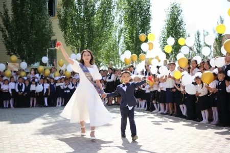 Оқу-ағарту министрі оқушыларды оқу жылының аяқталуымен құттықтады