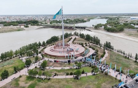 Қызылордада мемлекеттік рәміздер күніне арналған патриоттық акция өтті