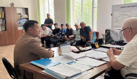 Фракция мүшесі Сарыбұлақ бастауыш партия ұйымының мүшелерімен кездесті