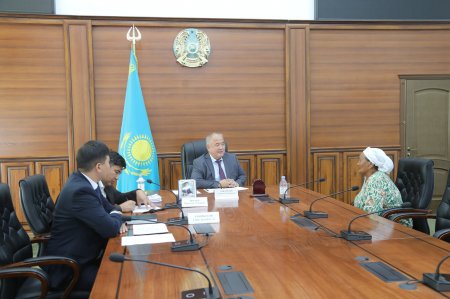 Аудан әкімі тұрғындарды кезектілік тәртібімен қабылдады