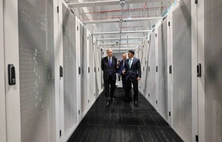 Қасым-Жомарт Тоқаев суперкомпьютерді іске қосу рәсіміне қатысты