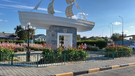 АРАЛДА «ТАЗА ҚАЗАҚСТАН» ЭКОЛОГИЯЛЫҚ ЖОБАСЫ АЯСЫНДА ҚАРҚЫНДЫ ЖҰМЫСТАР ЖҮРГІЗІЛУДЕ