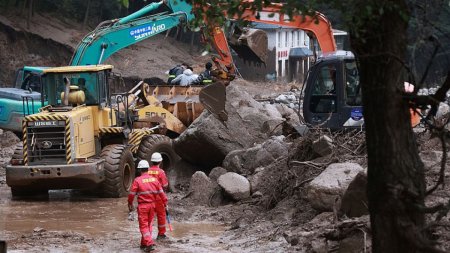 Қытайдың солтүстігін су басты: 10 адам қаза тауып, 33 адам жоғалды