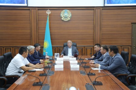 Аудан әкімі Балық шаруашылығы ғылыми өндірістік орталығының басшылық құрамымен кездесті