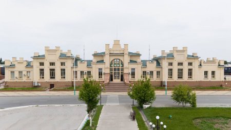 Аймақ басшысы теміржол вокзалын күрделі жөндеу және жаңғырту жұмыстарымен танысты