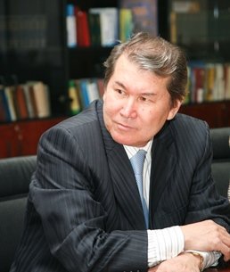 Есімде, бәрі есімде…