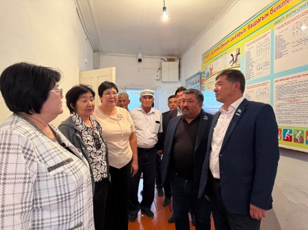 ДЕПУТАТТАР СПОРТ ҒИМАРАТТАРЫНЫҢ ЖАЙ-КҮЙІН ЗЕРДЕЛЕДІ