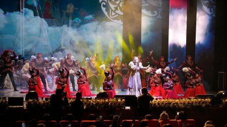 «Сұлу Сырдан - Ұлы Абай еліне» атты Қызылорда облысының өнер күндері Өскеменде жалғасты