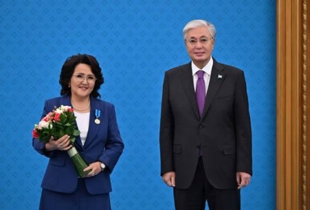 Жомарт Тоқаев бір топ ұстазды мемлекеттік наградамен марапаттады