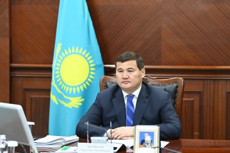 ЭЛЕКТР ЭНЕРГЕТИКАСЫ САЛАСЫН ДАМЫТУ ЖӘНЕ ЦИФРЛАНДЫРУ МӘСЕЛЕСІ ТАЛҚЫЛАНДЫ