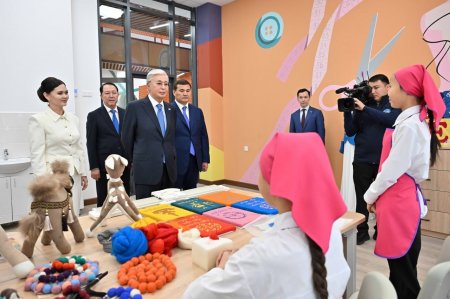Мемлекет басшысы «Сыр жұлдыздары» шығармашылық-инновациялық академиясының қызметімен танысты