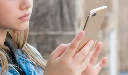 Жаңа телефон аларда нені ескеру қажет: ЖИ министрлігі маңызды құлаққағыс жасады