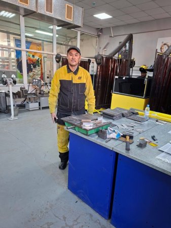 БІЛІКТІ ҰСТАЗ, БІЛГІР МАМАН