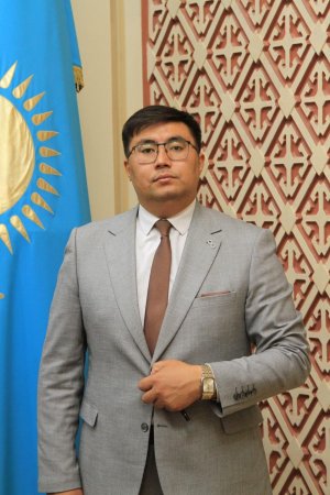 БІЛТЕЛІ ШАМ ТҮБІНДЕГІ САРЫ ШАЛ