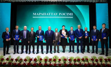 ҮЗДІКТЕРГЕ ҚҰРМЕТ КӨРСЕТІЛДІ