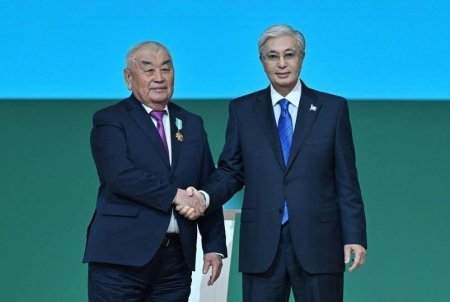 Қасым-Жомарт Тоқаев ауыл шаруашылығы еңбеккерлерін мемлекеттік наградалармен марапаттады