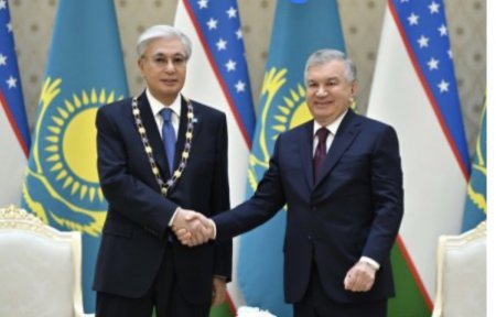Қасым-Жомарт Тоқаевқа Өзбекстанның ең жоғары мемлекеттік наградасы табысталды