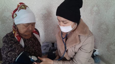 “АРДАГЕРЛЕРДІ АРДАҚТАЙЫҚ” ЖОБАСЫ АЯСЫНДА АРДАГЕРЛЕРГЕ МЕДИЦИНАЛЫҚ КЕҢЕСТЕР КӨРСЕТІЛДІ