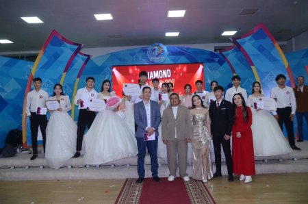 «DIAMOND SHOW» студенттік жастар балы жоғары деңгейде ұйымдастырылды