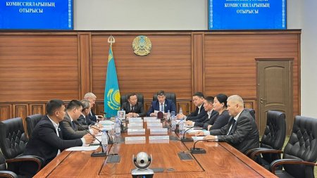 “AMANAT” ПАРТИЯСЫ ФРАКЦИЯСЫНЫҢ ДЕПУТАТТАРЫ САЛЫҚ МӨЛШЕРІН 4%-ДАН 2%-ҒА ТӨМЕНДЕТУ ТУРАЛЫ ШЕШІМ ҚАБЫЛДАДЫ