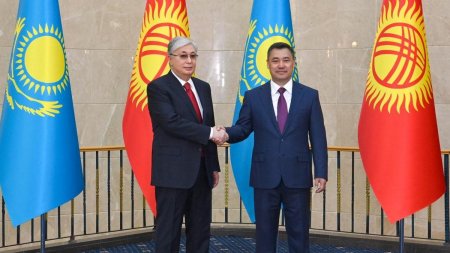 Тоқаев Садыр Жапаровты Жогорку Кенеші сайлауының табысты өтуімен құттықтады