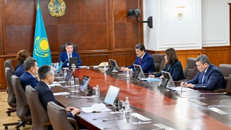 Президенттің «Таза Қазақстан» бастамасы: Премьер-министр мемлекеттік органдардың жұмысын бақылауға алды