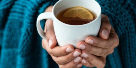 Неге ыстық шайға лимон салуға болмайды?