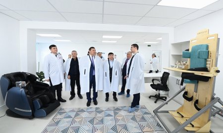 Аймақ басшысы ауруханаға жапсарлас салынған жаңа ғимаратты көрді