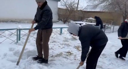 Ардагерлерге қолғабыс жасалды