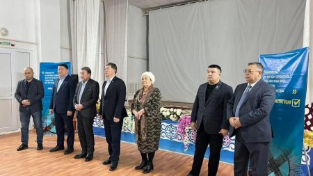 Сексеуіл кентінде жаңа Конституция бойынша кездесу өтті