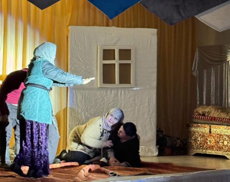 Өнер сөйлеген кеш: мектеп сахнасындағы рухани туынды