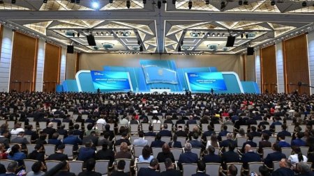 Мәслихаттардың өкілеттігін одан әрі кеңейтіп, нақтылай түсу қажет – Мемлекет басшысы