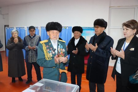 105 ЖАСТАҒЫ МАЙДАНГЕР РЕФЕРЕНДУМДА БІРІНШІ БОЛЫП ӨЗ ТАҢДАУЫН ЖАСАДЫ